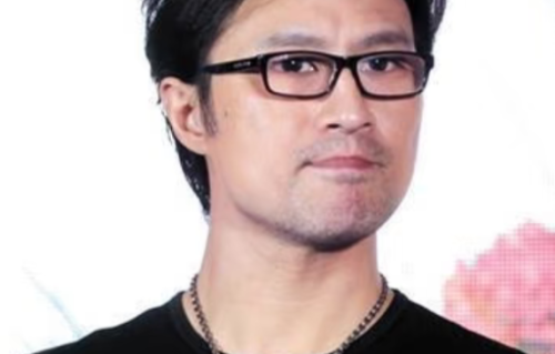 资源好到爆，啥火演啥，却总是差一口气，网友：他是电视界的汪峰