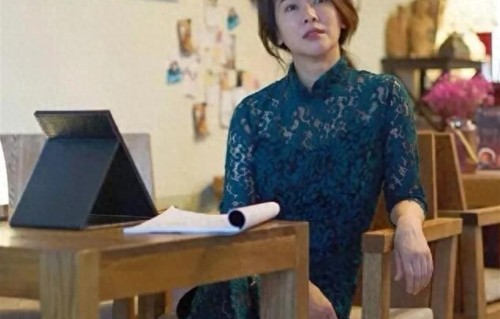 47岁左小青才是真正的人间尤物，蕾丝透视装太惊艳了！ ​​​