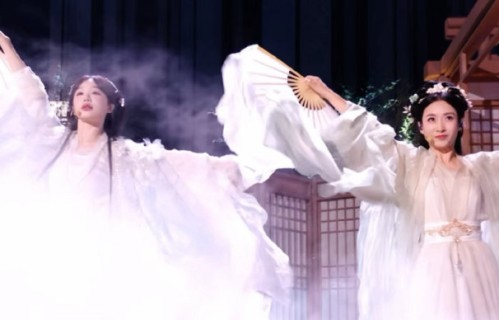 陶昕然在《冷夜》舞台上的水袖舞为何被赞‘梦回安陵容’？|甄嬛传|经典|红衣|莲叶|新国风