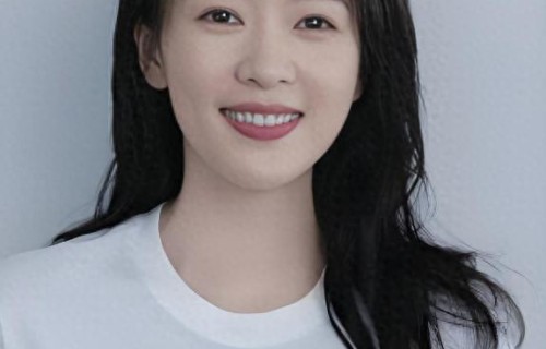 被张国立儿子暴打，后嫁给大17岁富豪，如今多年过去童瑶怎么样了 