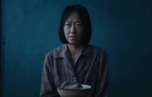 网友对邱阿桂“舍不得吃”的情节有哪些评价？