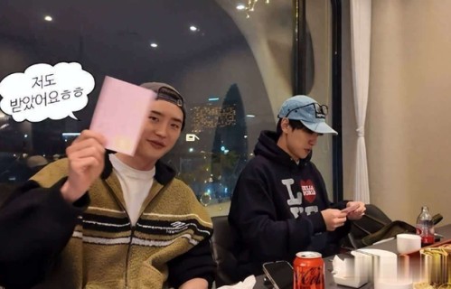 韩娱最配情侣IU、李钟硕甜蜜依旧，打破分手传闻