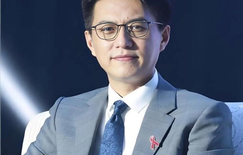 表面是演员，实际职务却高到吓人，这四位明星个个深藏不露