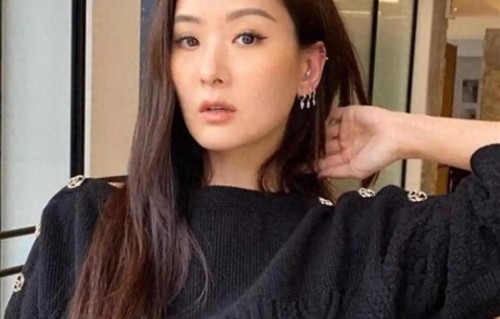 13岁被富豪狂追六年，至亲离世惨遭人财两空，47岁风光不复从前