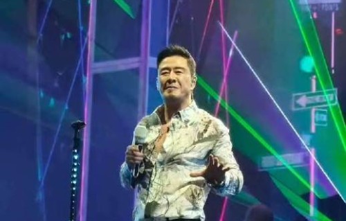 《歌手2026》的比赛赛制和直播形式对歌手发挥有哪些影响？
