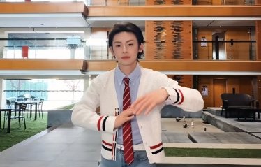 歌手小鬼王琳凯挑战《误闯天家》舞蹈的具体反应和亮点是什么？