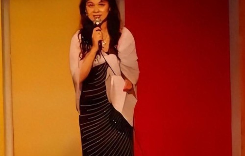 演员朱碧云现状：过美国精英生活，64岁还是那么美，儿子是她骄傲