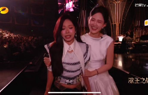 万妮达《再见》唱哭全场，排尾后巷故事太戳心