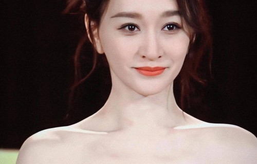 运动会背景音用“跑调”版《心愿便利贴》，李小冉：母校啊连你也没放过我
