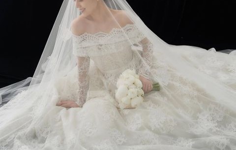 文彩元婚纱照曝光！蕾丝白纱手捧鲜花，6月将与非艺人结婚,公开减肥秘诀