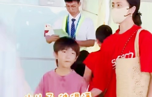 黄磊三个孩子长相分别像谁？