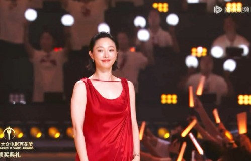白百何红裙造型为什么被称为熹妃回宫？|红色|甄嬛传|失恋33天|影后|胜利