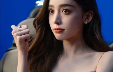 娜扎为什么不改回户籍上的名字？