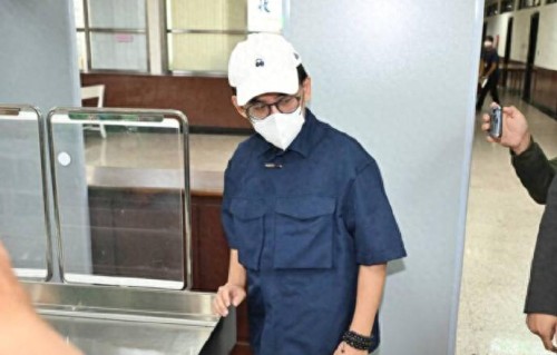 黄子佼终审获缓刑4年，终审指出：案件上诉二审后黄子佼改口认罪，他与37位被害人达成和解，判决维持缓刑4年，不需入狱服刑 