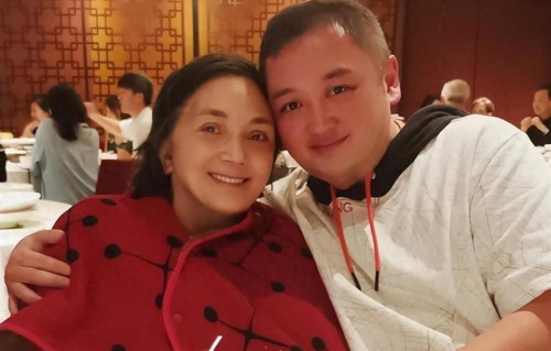 李家鼎曝内幕！长子软禁母亲令其活在恐惧中，施明生前不敢见家人