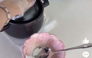 朱锐如何回应网友质疑其戴名贵手镯卖惨一事？|卡地亚（Cartier）|破产|炒股|旧物|收入