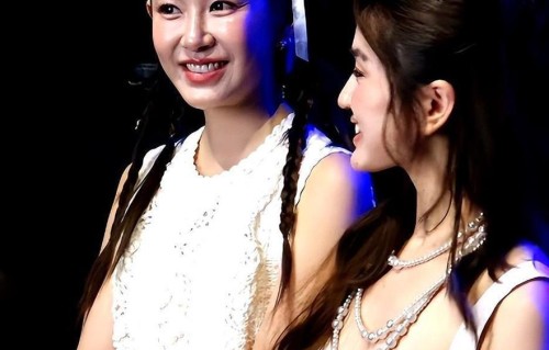 张子萱42岁扮嫩翻车！脸肿似馒头，网友怒骂：小三还敢复出？