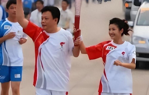著名导演蒋虎：与刚强现任妻子春妮离婚后，现在人生状况怎么样了