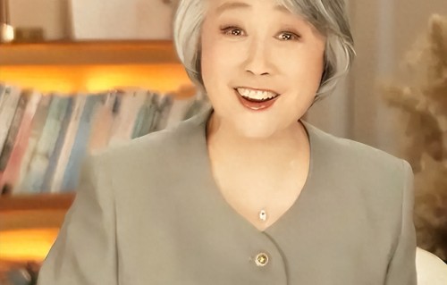 曾是“央视名嘴”，因揭露姜昆丑闻被封杀，今71岁的她为公益现身 