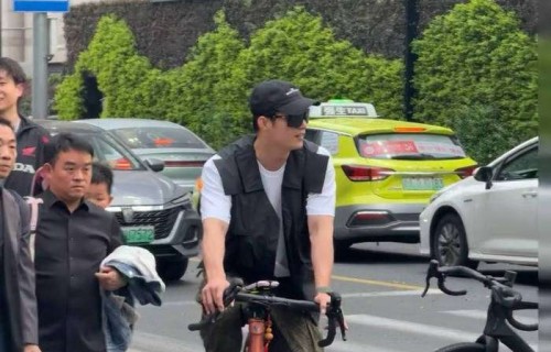 黄景瑜上海街头骑车被偶遇！网友：这状态也太松弛了吧