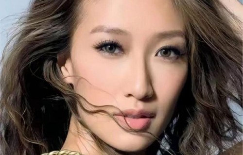 谢婷婷晒照悼念谢贤：告别你是一生最难过的事
