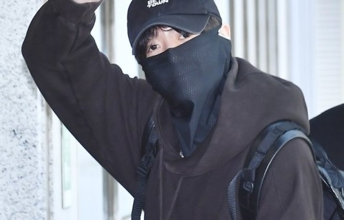 田柾国金浦机场出境|大眼睛