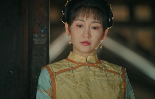 扮少女装嫩的风，还是吹向了王鸥