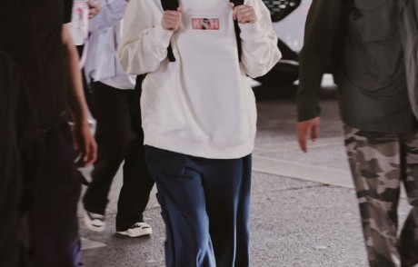 李宇春和辛芷蕾参加的全女综艺是什么模式？