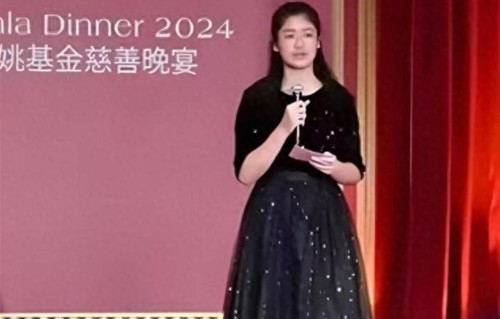 姚明15岁女儿近照曝光，身高近2米，学霸却不爱打篮球