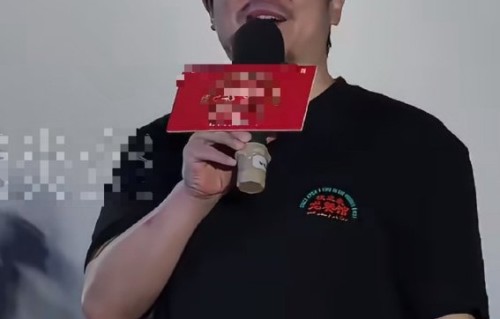 贾冰被沈腾追问饭局传闻，笑回：热搜快给我热馊了