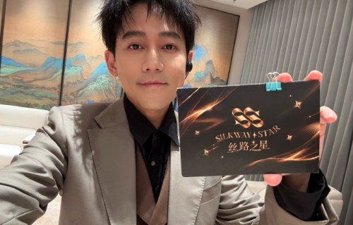 苏醒如何平衡央视与湖南卫视的双档主持工作？