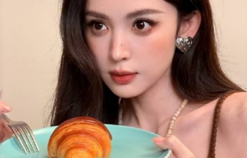 娜扎为什么没有改回原本的名字？