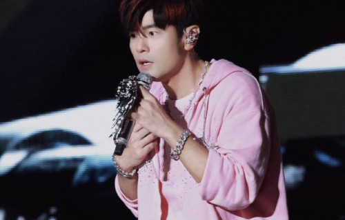 粉丝辟谣周杰伦演唱会水时长 看过的都知道有多用心 质疑黑粉搞事