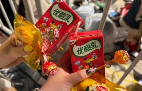 粉丝对鹿晗这次低调投喂的反应如何？