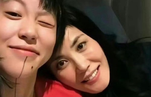 王菲平时如何引导窦靖童面对成败起伏？