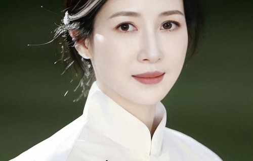 拼命演戏还清一亿四千万巨债，豪门梦醒，现回浙江农家过踏实日子 