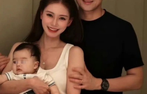 汪小菲老婆生日晒全家福，泪洒直播间