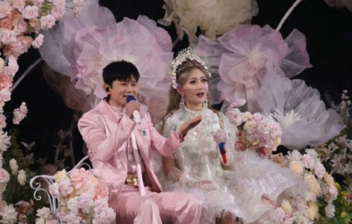 张杰谢娜合唱定情曲再现浪漫舞台|模范|娱乐圈|夫妻|婚礼