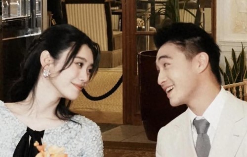 奚梦瑶何猷君婚礼前派对，谷爱凌现身祝贺，四太奚梦瑶爸妈都来了