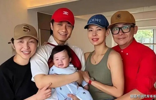 53岁古巨基近况曝光！娶大4岁陈韵晴生两个儿子，如今婚姻生活很幸福