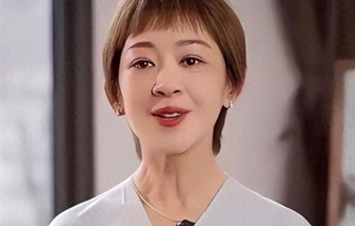 她是央视名嘴，工作25年退休，如今子宫全切后，身体暴瘦太憔悴