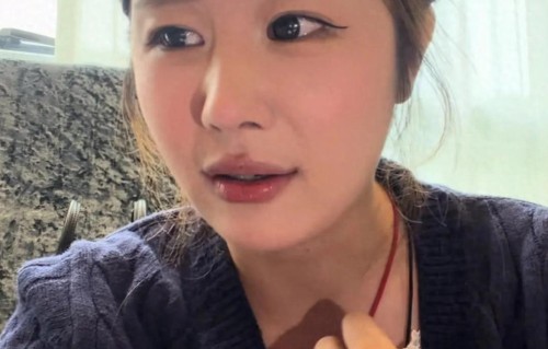 网红小月月回应催生！生孩子是两个人的私事，老公李嘉明霸气护妻 