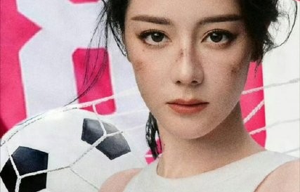少林足球老板娘芳姐珍藏了哪些老照片让星爷感动？