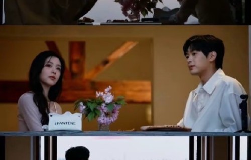 徐绿杨和周佑凌节目结束后是否真的在一起了？