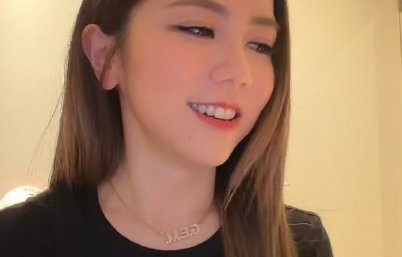 邓紫棋在直播中演唱了哪些久未现场演绎的歌曲？