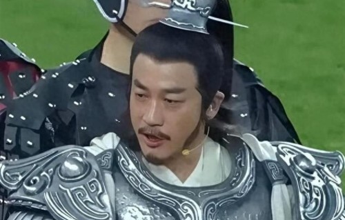 何润东涨粉百万！半个月商务抵张凌赫半年，霸王归来赢麻了