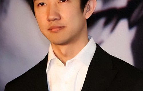 梅婷养他6年，李小冉为他堕胎2次，如今他55岁娶小15岁娇妻好幸福 