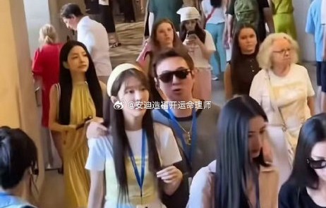 王思聪被拍与懒懒闺蜜亲密，三年恋情疑生变？|内耗|情侣关系|出轨|绿帽|沉默