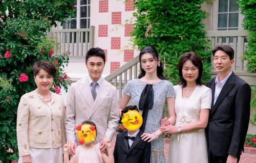 何猷君奚梦瑶大晒唯美婚纱照!宣读誓词落泪后深情拥吻!一双儿女担任花童|何鸿燊|何广燊|婚礼|超模