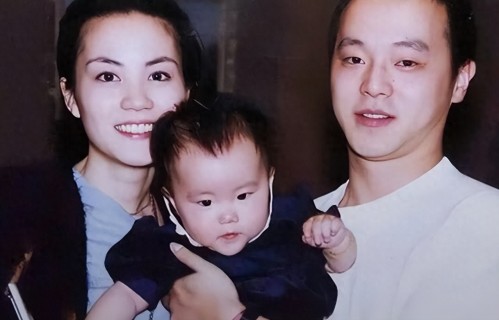 高原：不后悔从王菲手中夺走窦唯，如今歌手女儿成她骄傲 